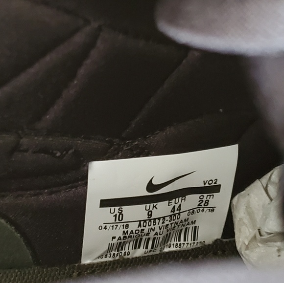 Nike Air 270 Utility Sequoia
Sneakers sz 10 - Picture 7 of 8